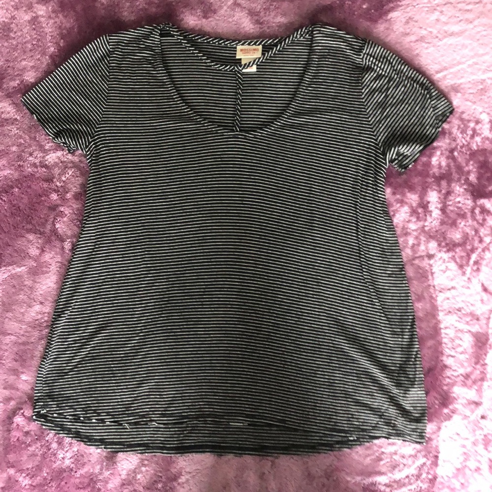 Black and white striped Tee